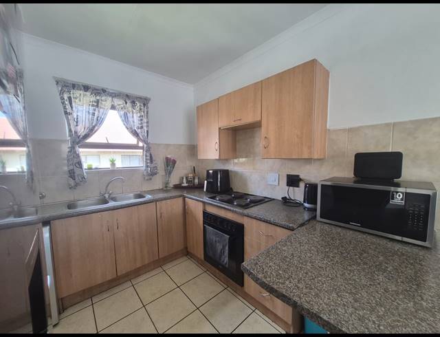 2 BEDROOM APARTMENT FOR SALE IN PARKRAND